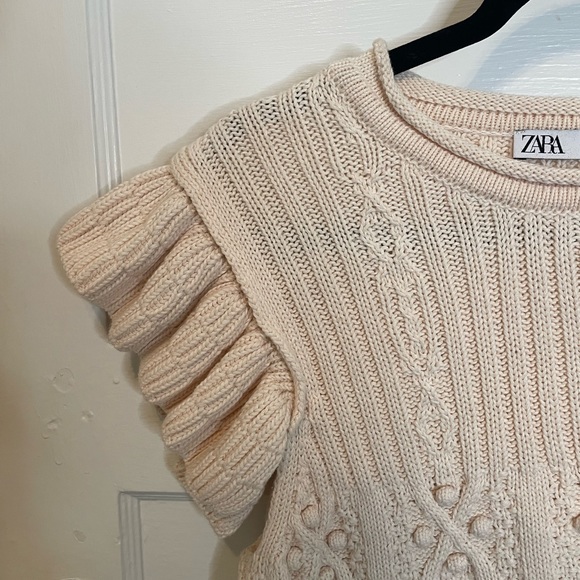 Zara Cropped Crème Sweater - Picture 3 of 5